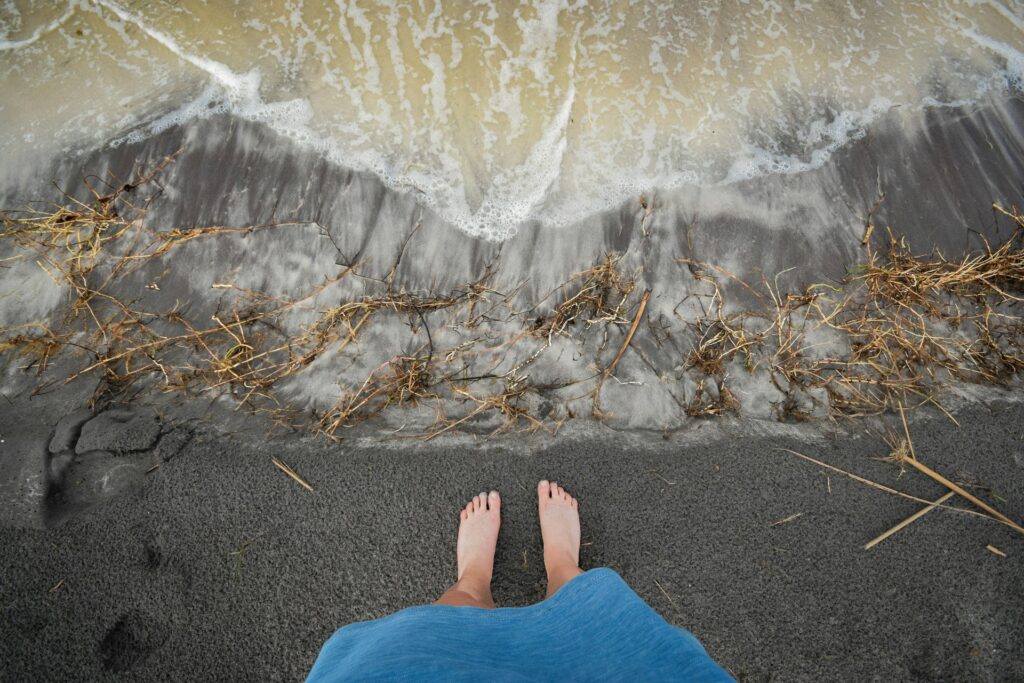 grounding feet